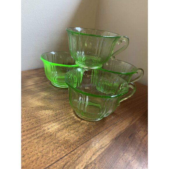 Vintage Green Nonagon Paneled Depression Glass Teacups Set Of 4 Uranium Vaseline - Picture 9 of 10